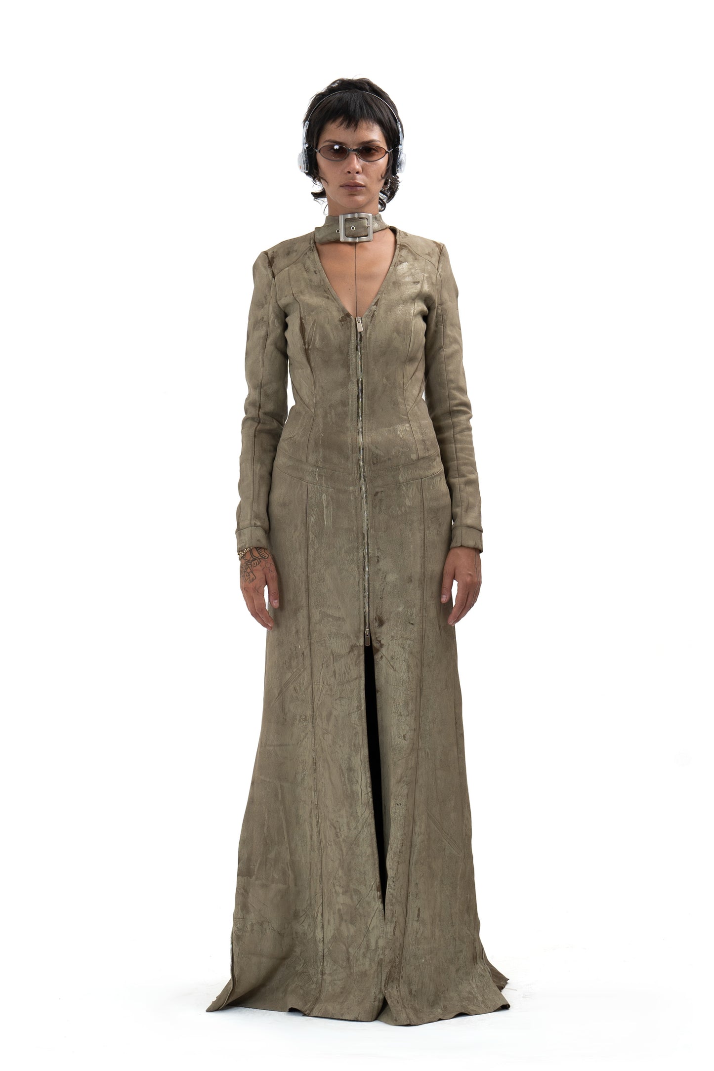 Long dress with CRACKED effect