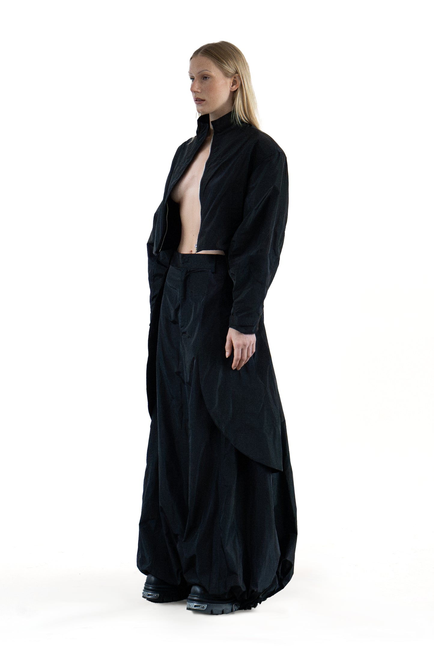 Cropped nylon Jacket