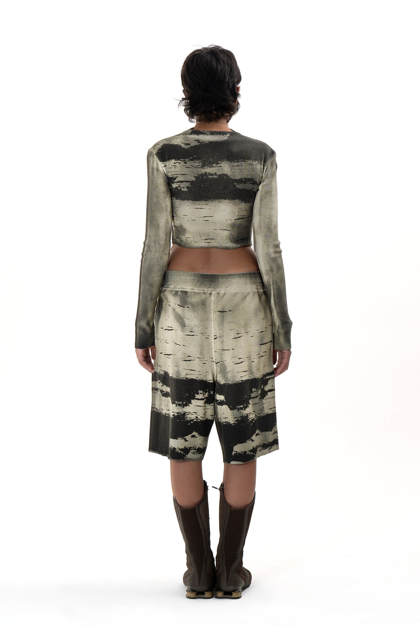 Long-Sleeve Crop Top with VEILED ANGEL Print
