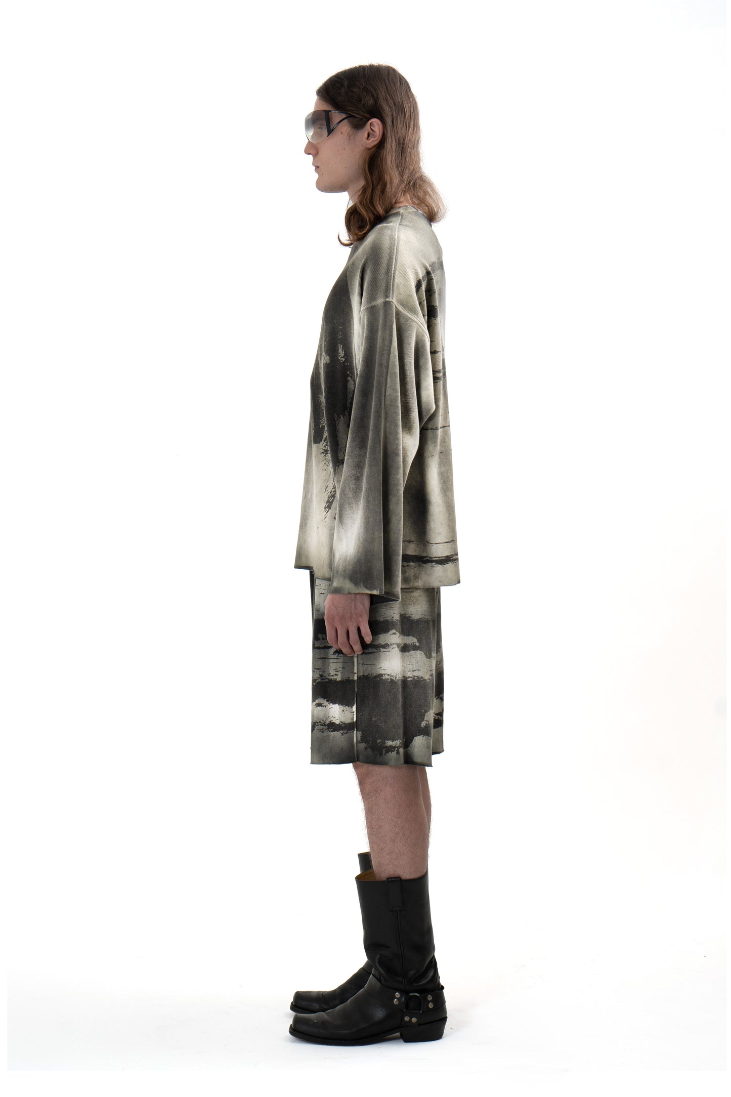 Oversized sweater with ANGEL VEILED print